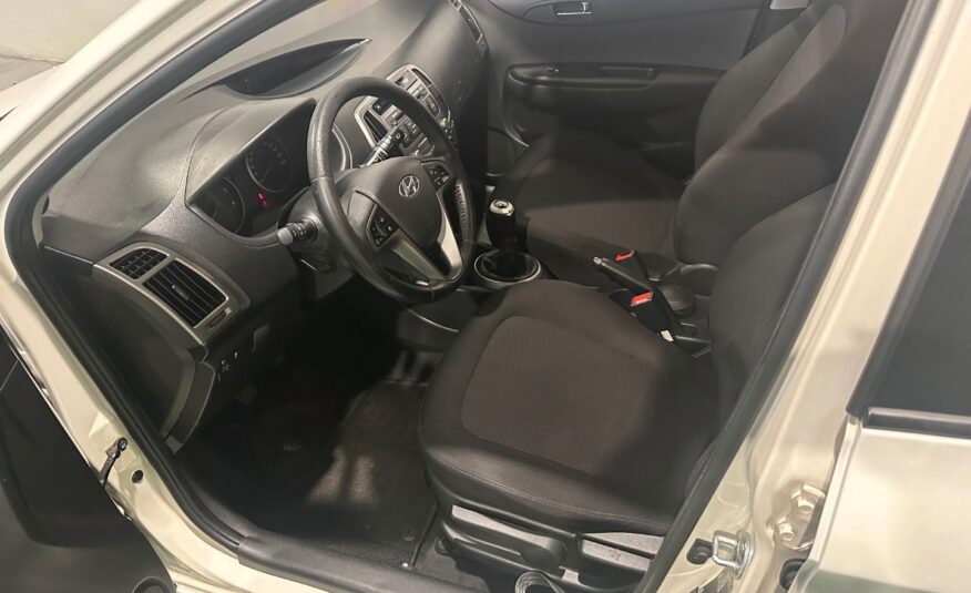 HYUNDAI I20 1.4 CRDi SLE