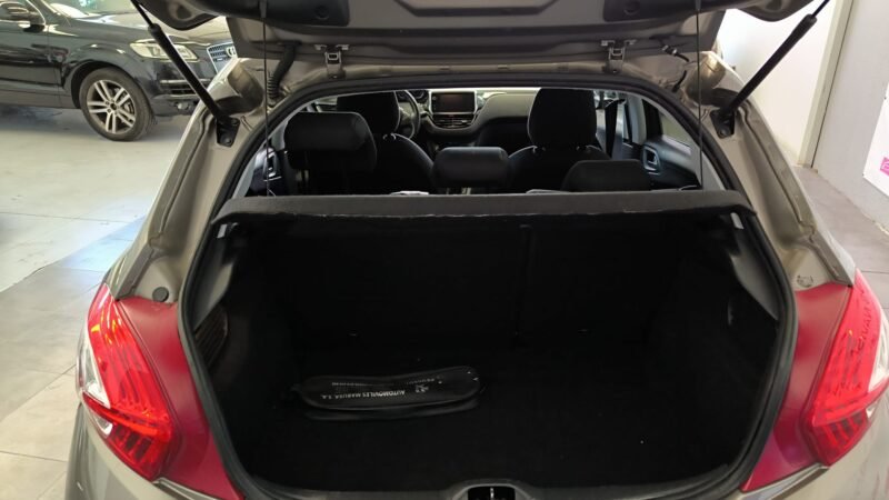 PEUGEOT 208 5P STYLE 1.2L PureTech 82