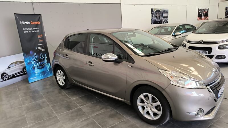 PEUGEOT 208 5P STYLE 1.2L PureTech 82