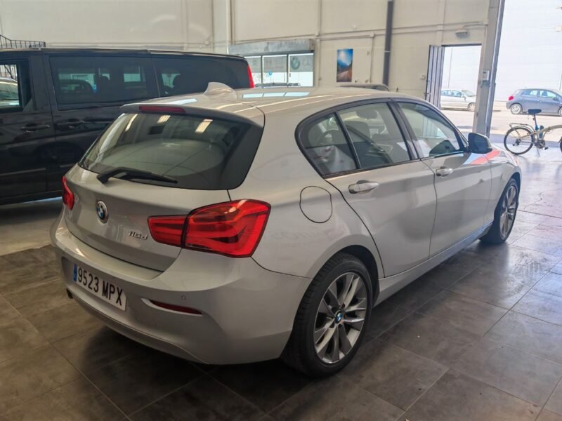 BMW SERIE 1 BMW Serie 1 116d EfficientDynamics