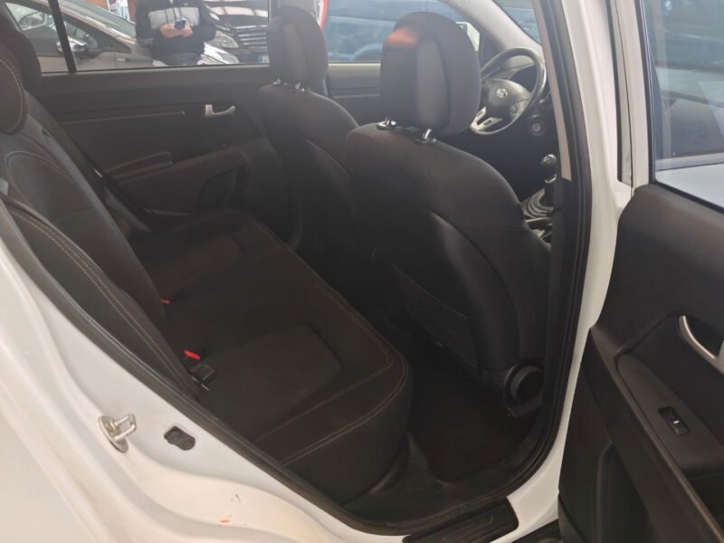 KIA SPORTAGE KIA Sportage 1.7 CRDI VGT Concept 4×2