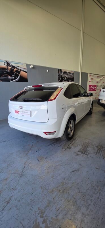 FORD FOCUS TREND 1.6 i