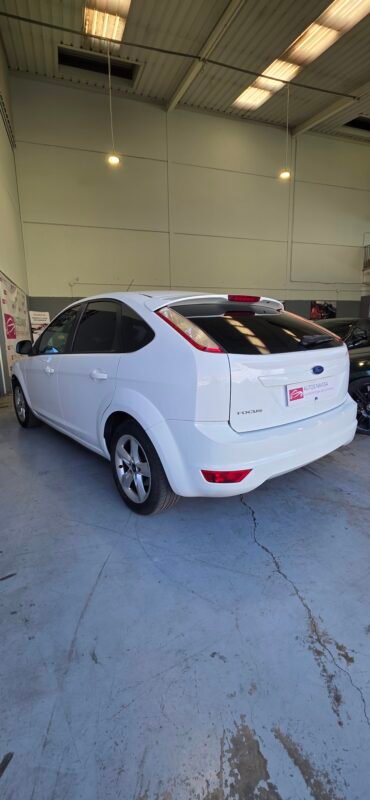 FORD FOCUS TREND 1.6 i