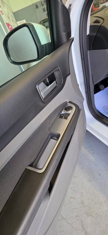 FORD FOCUS TREND 1.6 i