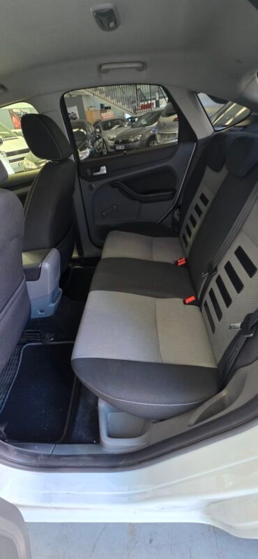 FORD FOCUS TREND 1.6 i