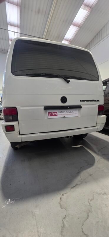 VOLKSWAGEN CARAVELLE T2