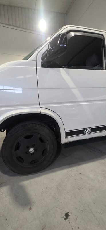 VOLKSWAGEN CARAVELLE T2