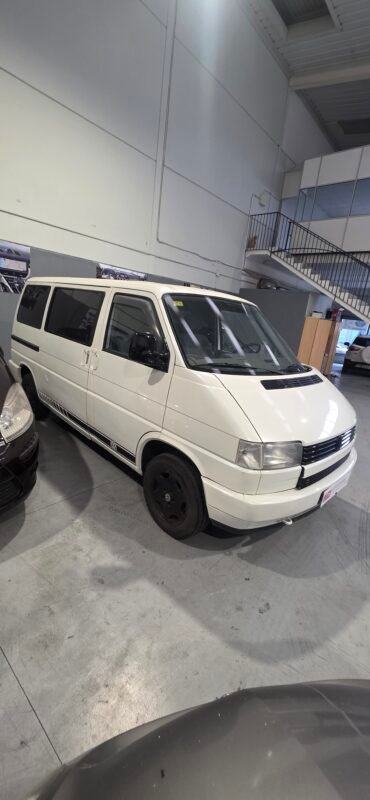 VOLKSWAGEN CARAVELLE T2