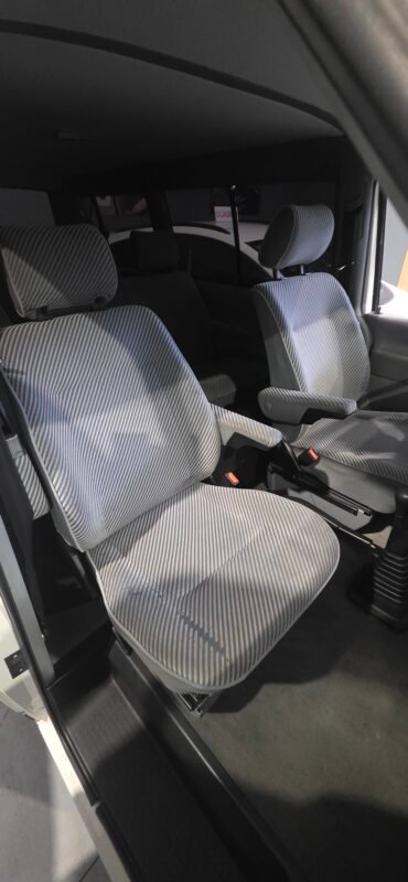 VOLKSWAGEN CARAVELLE T2