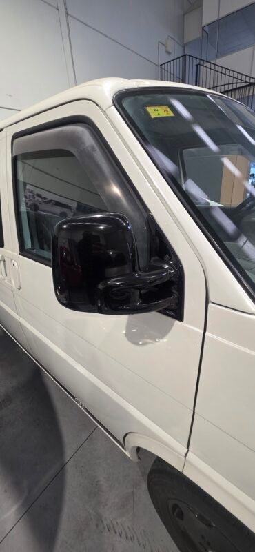 VOLKSWAGEN CARAVELLE T2