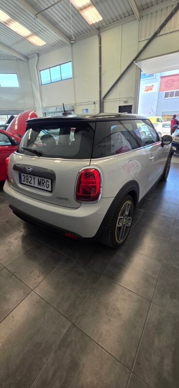 MINI COOPER SE ELECTRIC