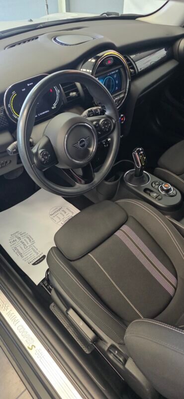 MINI COOPER SE ELECTRIC